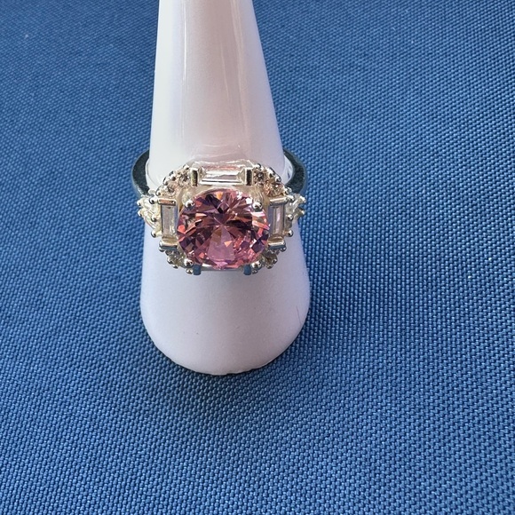 925 Italy Sterling Silver Elegant Pink Stone Silver Ring Size 8 - Picture 8 of 8